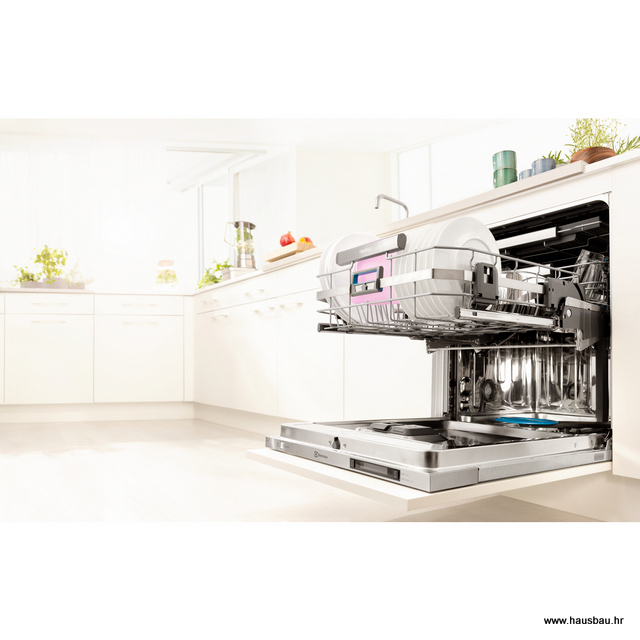 Trenutno pregledavate Elektrolux – iF i Red Dot nagrade za Comfort Lift perilicu posuđu